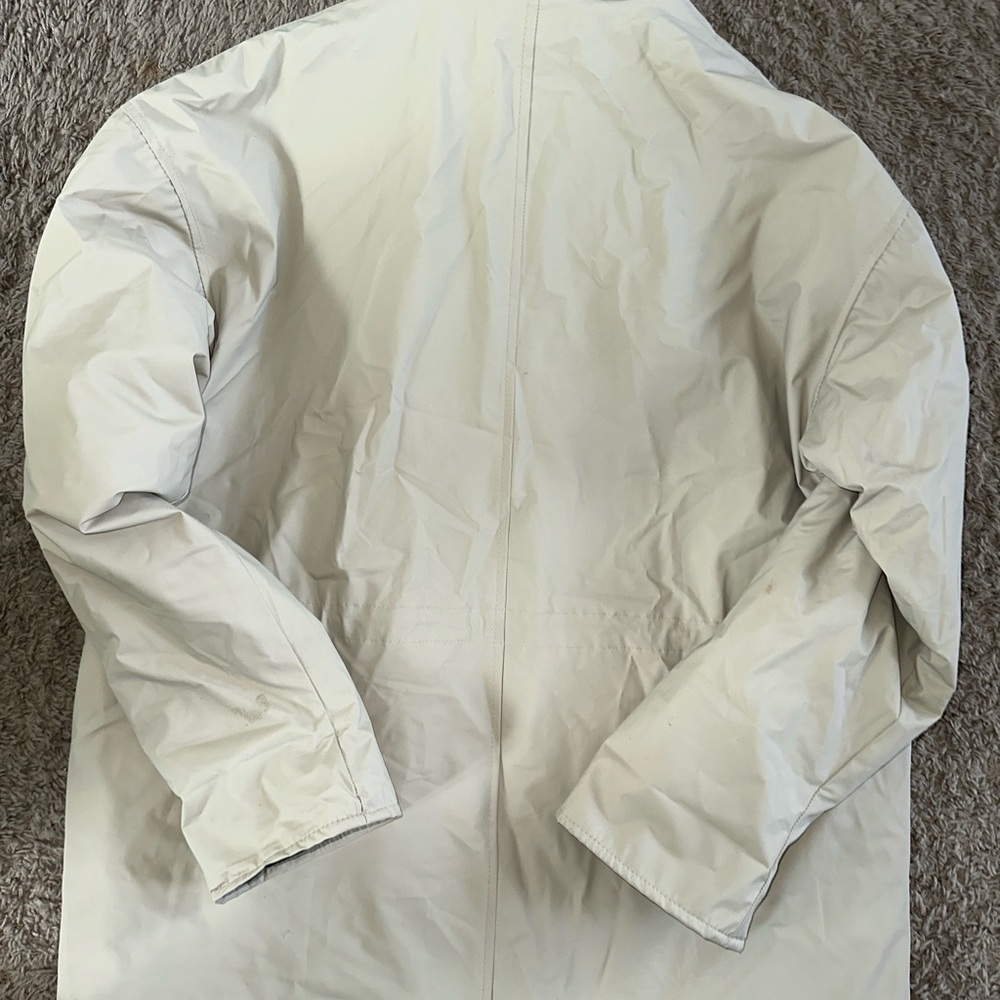VINTAGE MISTY HARBOR RAIN JACKET Size medium cream/beige lined pre own as is - Picture 10 of 10